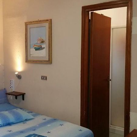 Monolocale Seaside Apartment Reggio di Calabria Bagian luar foto
