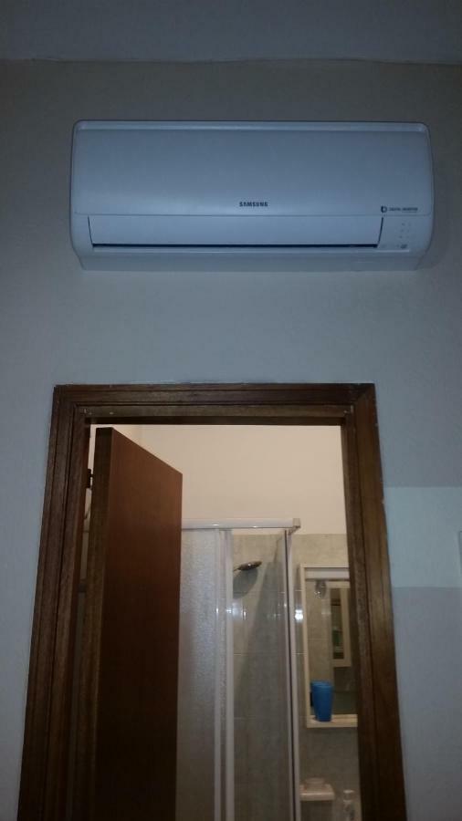 Monolocale Seaside Apartment Reggio di Calabria Bagian luar foto