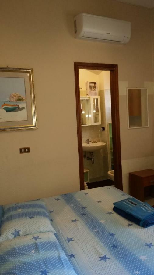 Monolocale Seaside Apartment Reggio di Calabria Bagian luar foto
